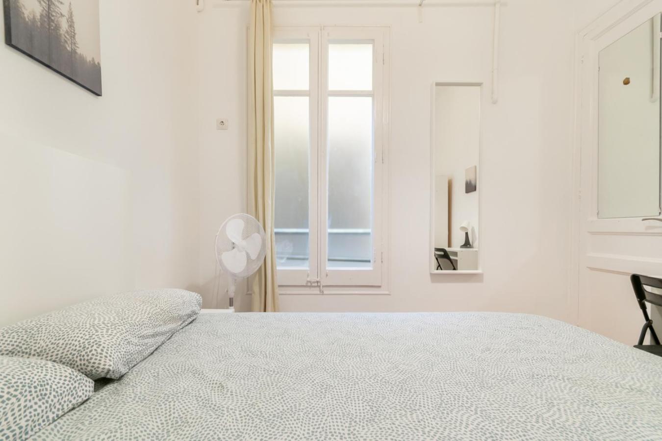 Balmes Private Rooms Barcelona Zewnętrze zdjęcie