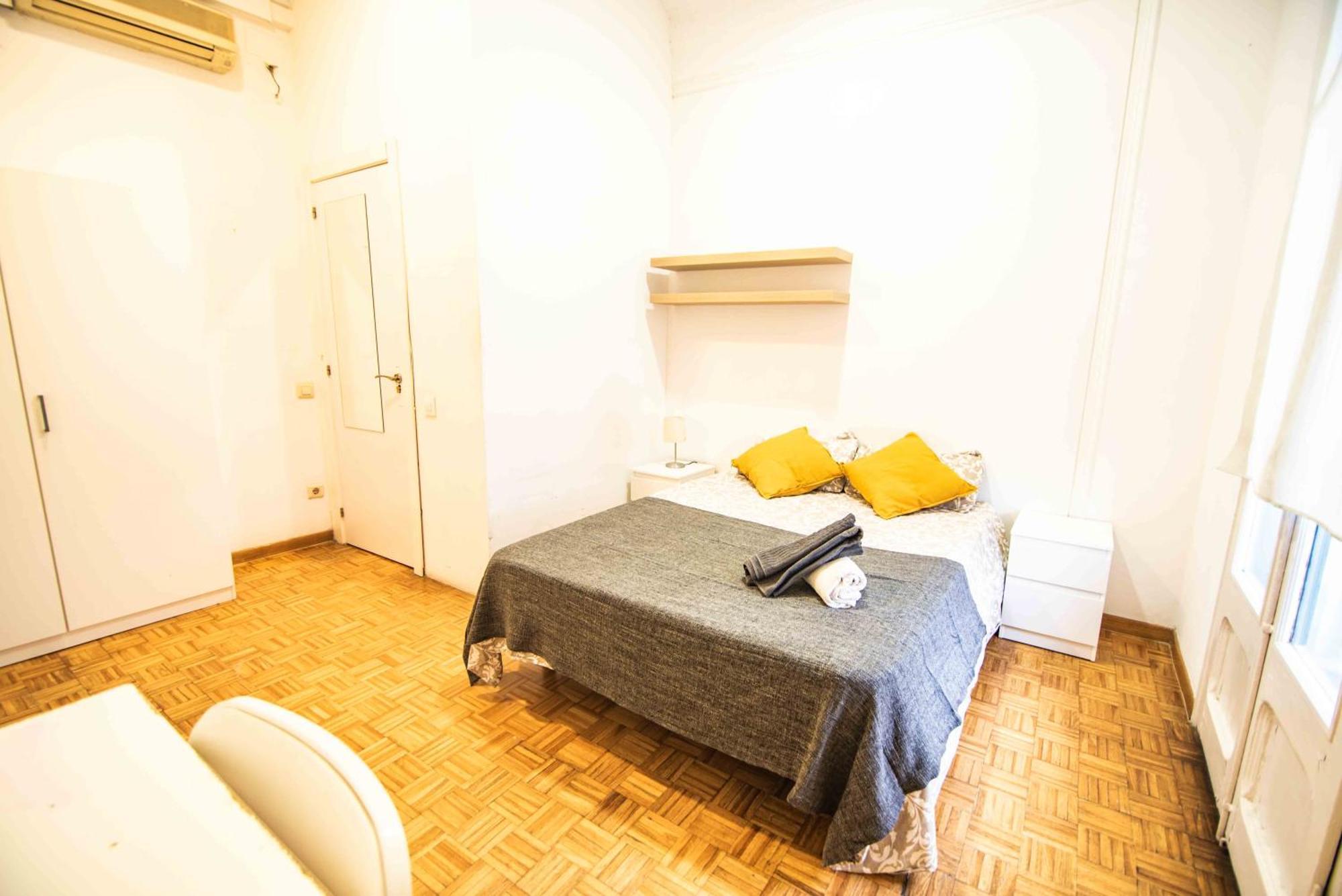 Balmes Private Rooms Barcelona Zewnętrze zdjęcie