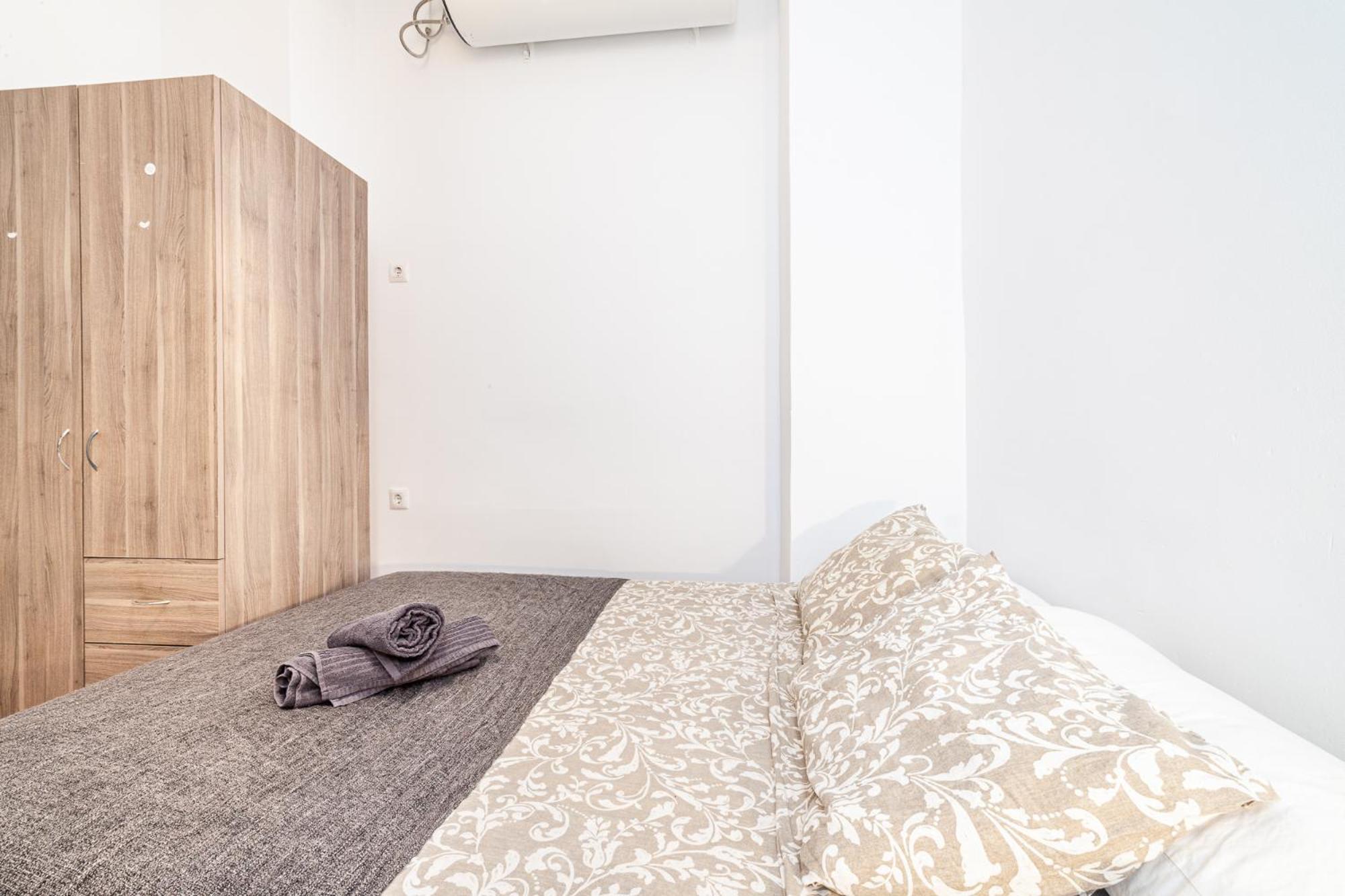 Balmes Private Rooms Barcelona Zewnętrze zdjęcie